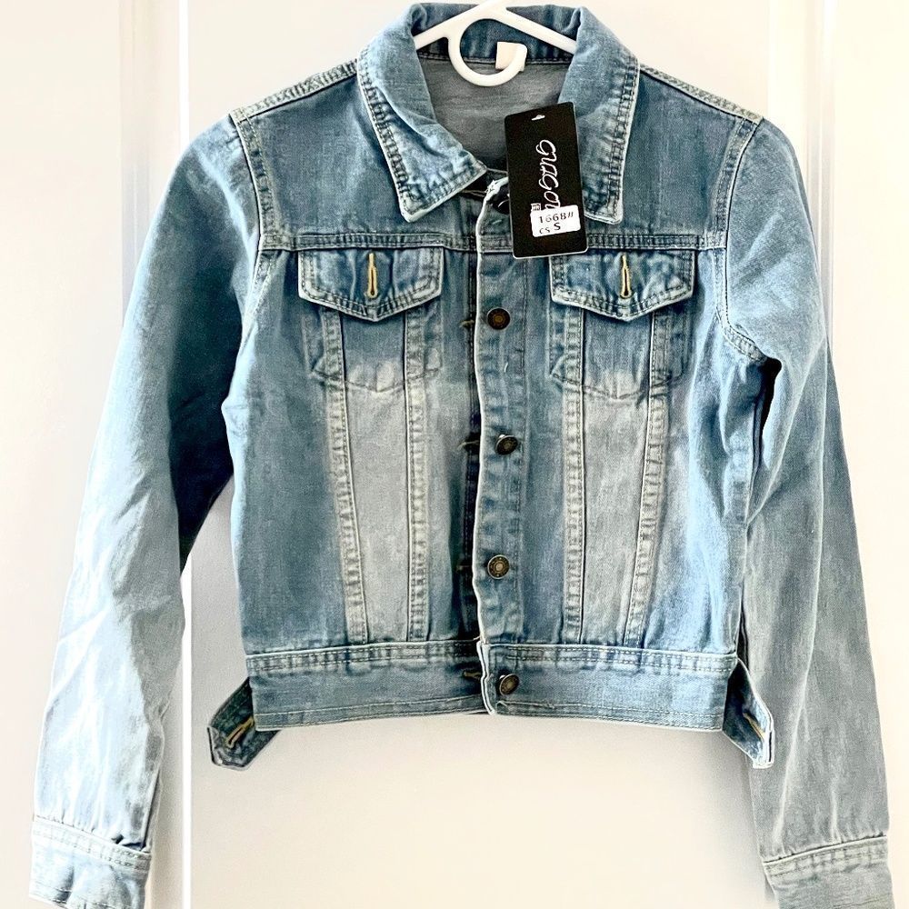 Petite Women's Denim Fashion Jacket Jean Jacket Size S NWT